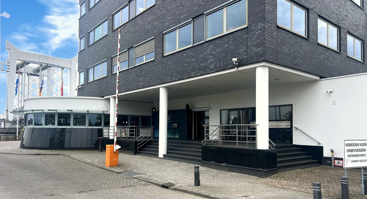Kantoor FinanCore in Zwijndrecht, Scheepmakerij 100